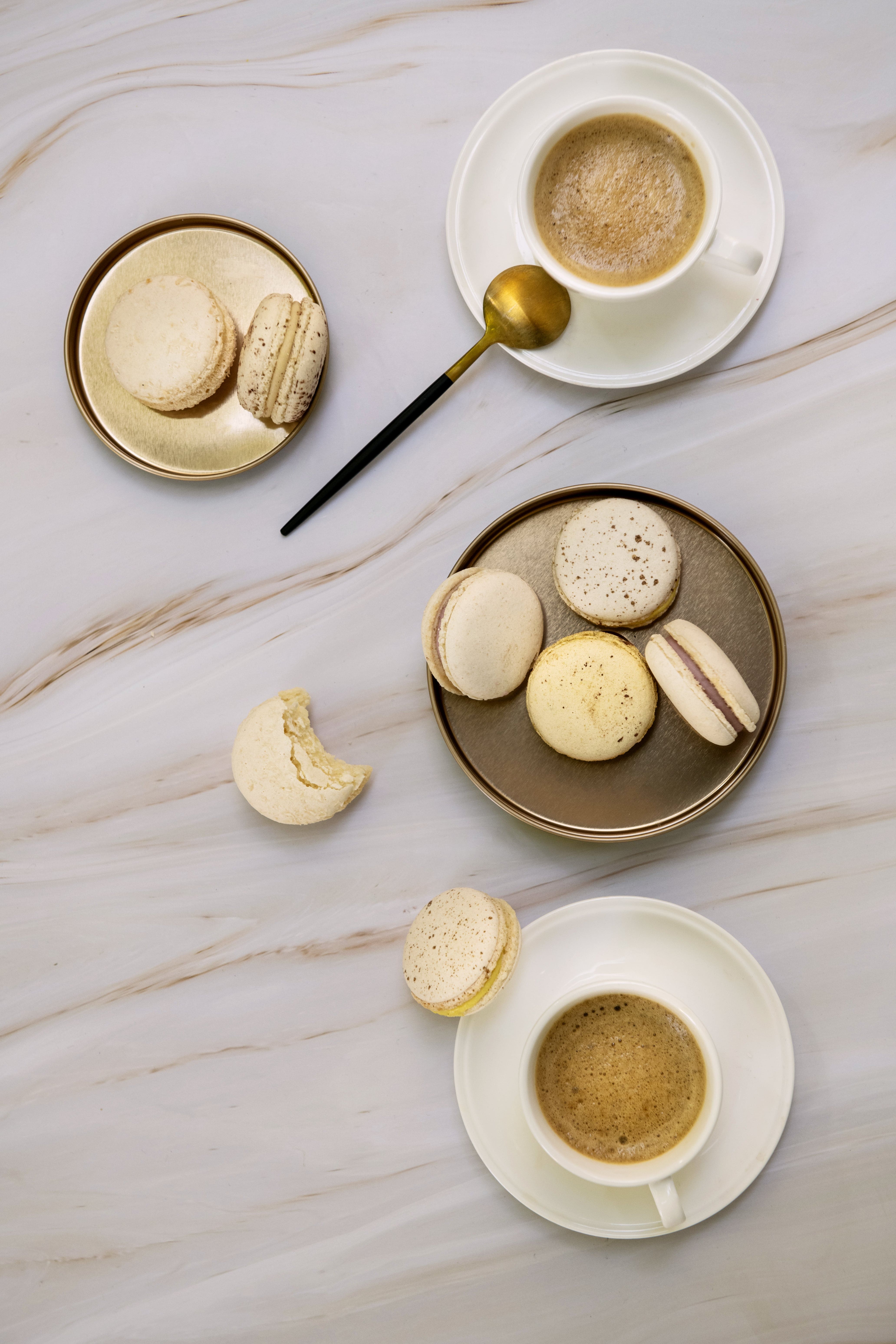 B-macaron — Crafted with precision
